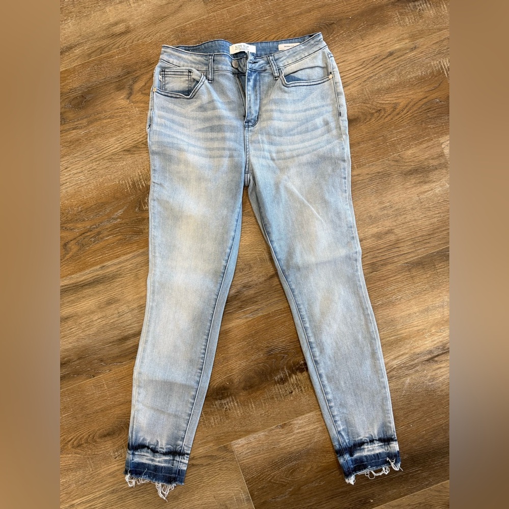 Judy Blue Light Wash Skinny Jeans - Light Blue Fade